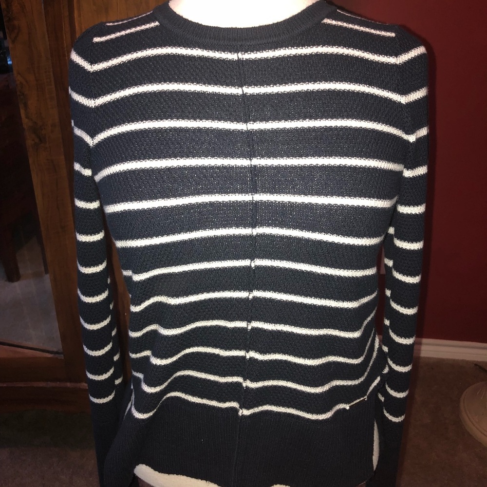 Stripped blue / white sweater